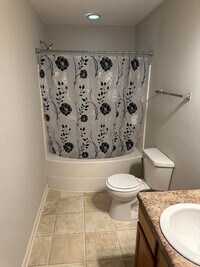 186 Cloverbrook Dr photo'