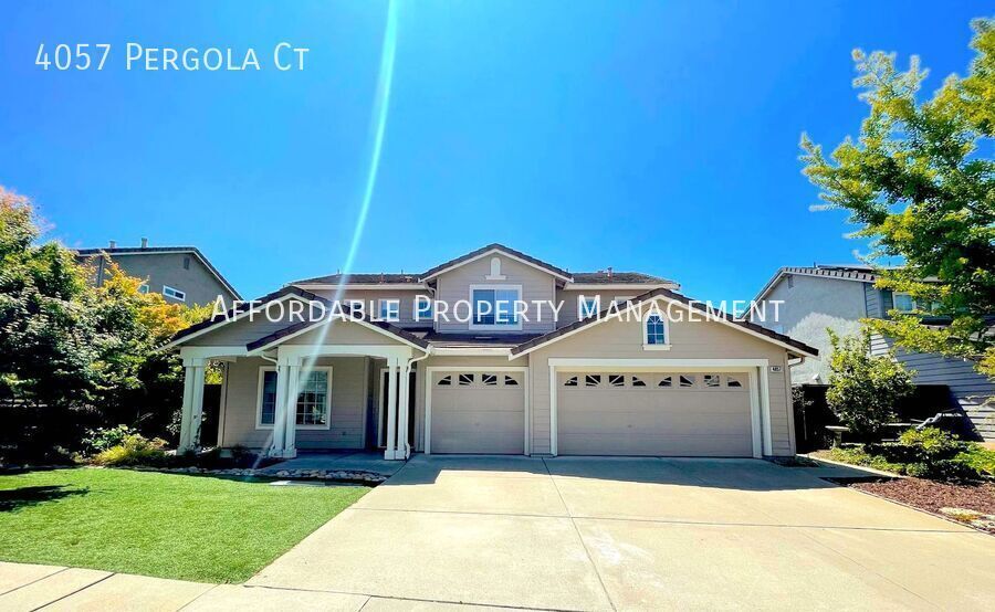 4057 Pergola Ct in Castro Valley, CA - Building Photo