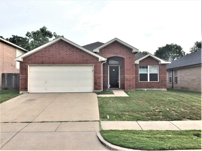 923 Plumeria Dr