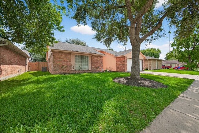 17179 Quail Park Dr in Missouri City, TX - Building Photo - Building Photo