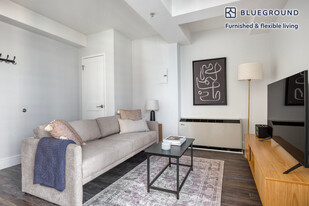 354 E 91st St in New York, NY - Building Photo