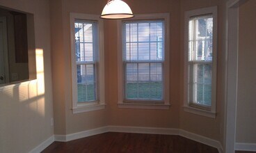 319-321 E Perry Ave in Wake Forest, NC - Building Photo - Building Photo