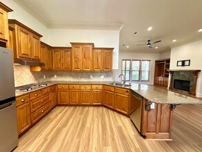 10723 Hillbrook Ave in Baton Rouge, LA - Building Photo - Building Photo