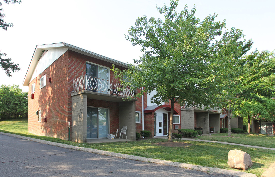 Westbrook Apartments in Cincinnati, OH - Foto de edificio