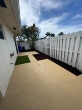 1324 Arapaho St in Jupiter, FL - Foto de edificio - Building Photo