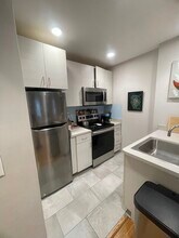 206 Newbury St, Unit 12 in Boston, MA - Building Photo - Building Photo