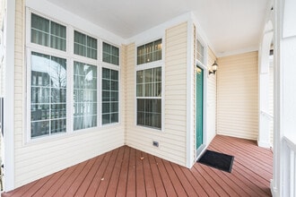 1366 N Bay Dr in Ann Arbor, MI - Building Photo - Building Photo