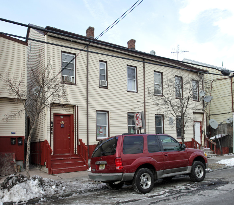 133-135 Lyon St in Paterson, NJ - Building Photo