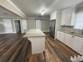 620 S Polk St in Welsh, LA - Building Photo - Building Photo