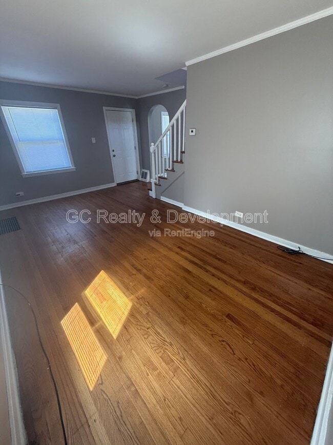 9951 S Oglesby Ave in Chicago, IL - Building Photo - Building Photo