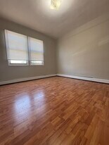 153 W 20th St in Bayonne, NJ - Building Photo