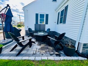116 Chalker Beach Rd in Old Saybrook, CT - Building Photo - Building Photo