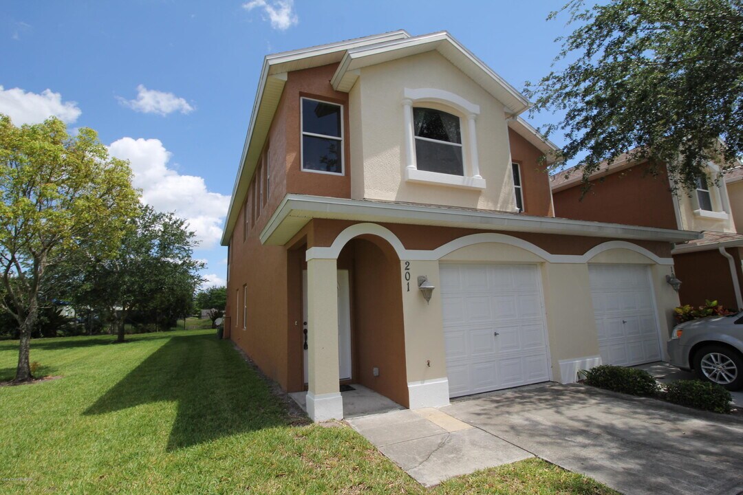 1010 Venetian Dr in Melbourne, FL - Building Photo
