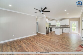 165 Lakeshire Dr in Crossville, TN - Building Photo - Building Photo