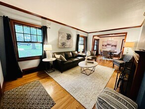 8100 Lee Blvd in Leawood, KS - Building Photo - Building Photo