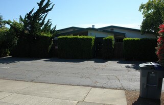 1570 Albatross Dr in Sunnyvale, CA - Building Photo