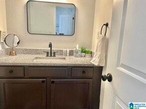 1004 Patton Creek Ln in Hoover, AL - Building Photo - Building Photo