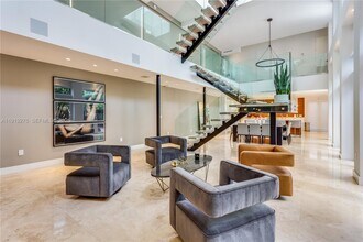 1701 Espanola Dr in Miami, FL - Foto de edificio - Building Photo