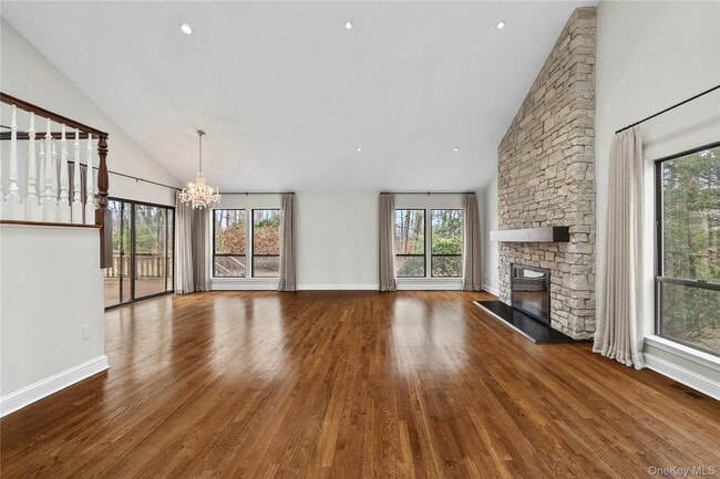 1 Yale Dr in Manhasset, NY - Building Photo - Building Photo