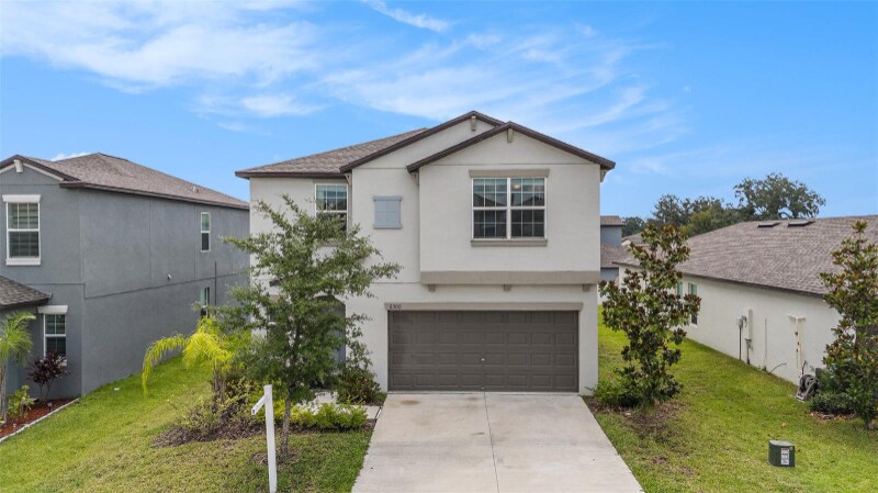 6300 Beverly Hls Dr in Zephyrhills, FL - Foto de edificio