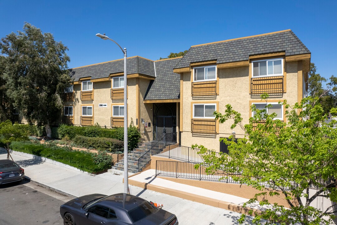 Magnolia Arts Hoa in North Hollywood, CA - Foto de edificio