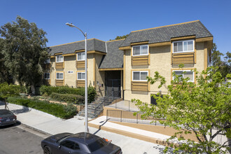 Magnolia Arts Hoa in North Hollywood, CA - Building Photo - Primary Photo