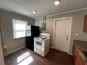 1213 Gatewood Ave in Greensboro, NC - Building Photo - Building Photo