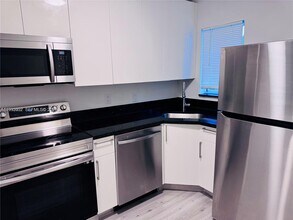 2660 W 76th St in Hialeah, FL - Building Photo - Building Photo