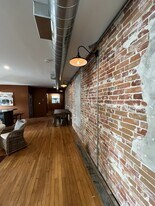 26 Ontario St in Port Hope, ON - Building Photo