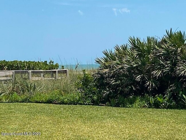 555 Fillmore Ave in Cape Canaveral, FL - Building Photo - Building Photo