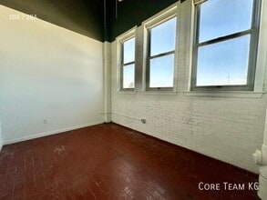 1180 E 30th St in Kansas City, MO - Building Photo - Building Photo