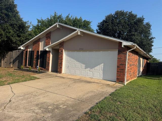 6905 Blackberry Dr in Arlington, TX - Building Photo - Building Photo