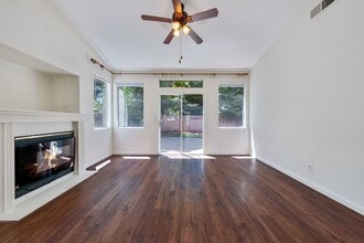 145 Whiting Way in Folsom, CA - Building Photo - Building Photo