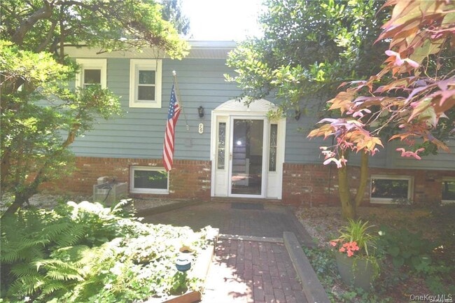 property at 76 E Rogues Path
