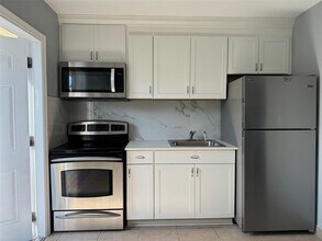 1036 NW 5th Ave, Unit A in Fort Lauderdale, FL - Foto de edificio - Building Photo