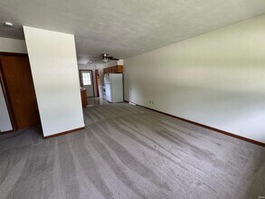 1906 E Maxwell Ln in Bloomington, IN - Foto de edificio - Building Photo