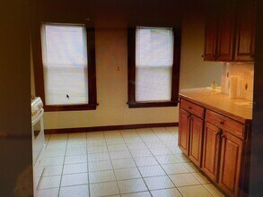 5 Gardners Ln, Unit 1 in Ansonia, CT - Building Photo - Building Photo