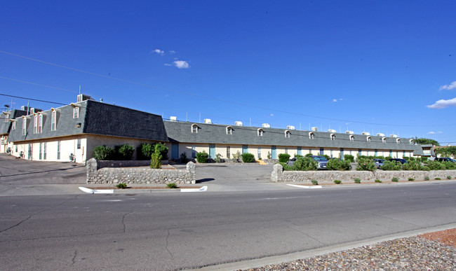 Terrace Park Apartments in El Paso, TX - Foto de edificio - Building Photo