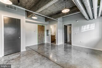 4800 Brown St in Philadelphia, PA - Foto de edificio - Building Photo