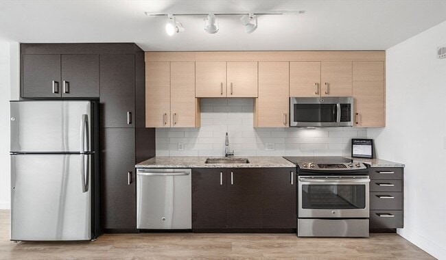 99 Kneeland St, Unit 2004 in Boston, MA - Building Photo - Building Photo