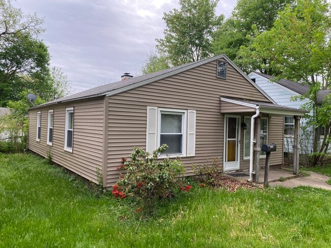 property at 1110 Roosevelt St