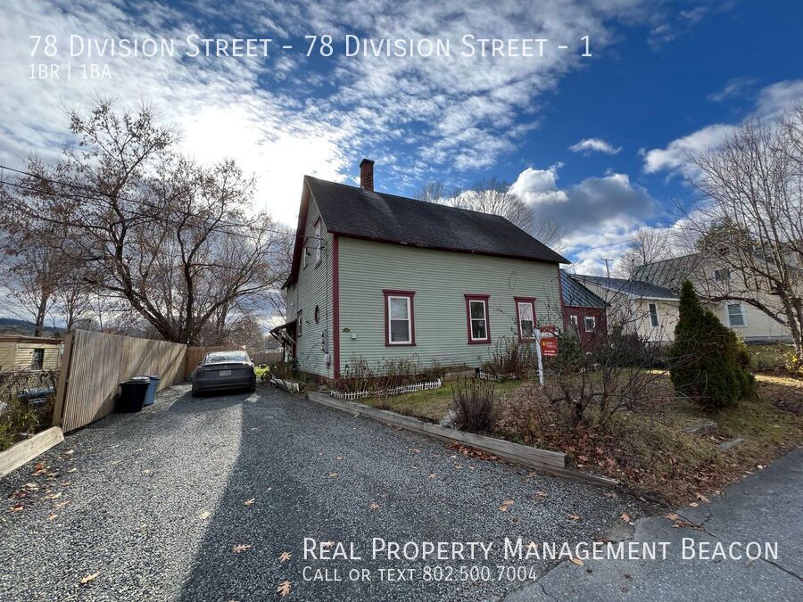 78 Division St in Hartford, VT - Building Photo
