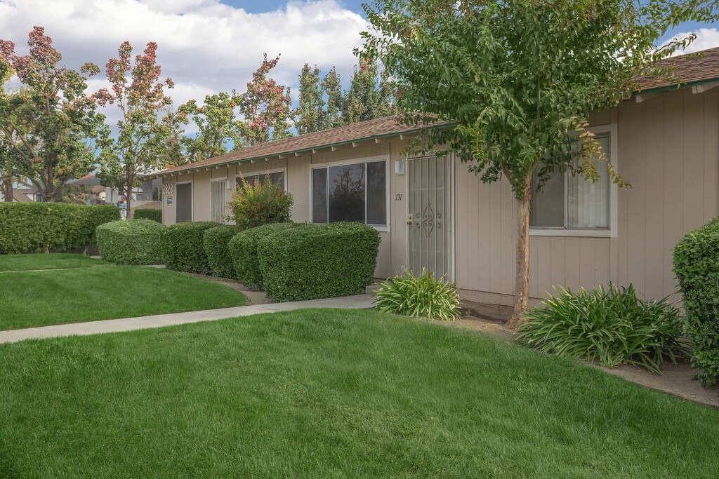 Chateau Monterey II Apartments in Clovis, CA