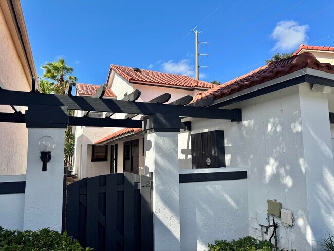 property at 5527 Ashpon Ct