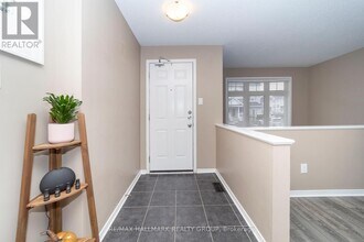 309 Galston Private in Ottawa, ON - Building Photo - Building Photo