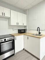 1495 Gladstone Ave in Windsor, ON - Building Photo