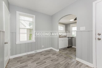 1806 Sundale Ave in Cincinnati, OH - Foto de edificio - Building Photo