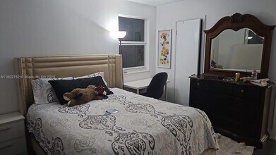 6850 W 16th Dr in Hialeah, FL - Building Photo - Building Photo