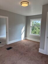 829 Park St SW, Unit 2 in Grand Rapids, MI - Building Photo - Building Photo