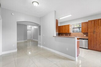 3585 NE 5th St in Homestead, FL - Building Photo - Building Photo